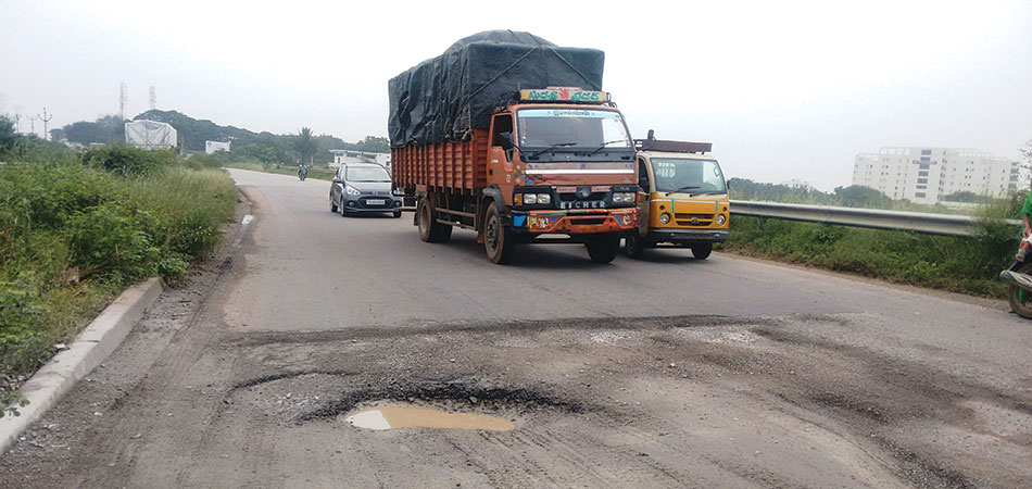 Why do many roads constructed in India fail prematurely