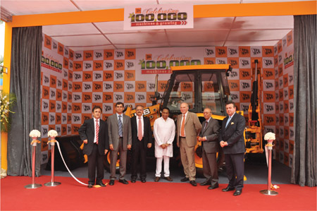 JCB India Unveils Its 100,000th Machine