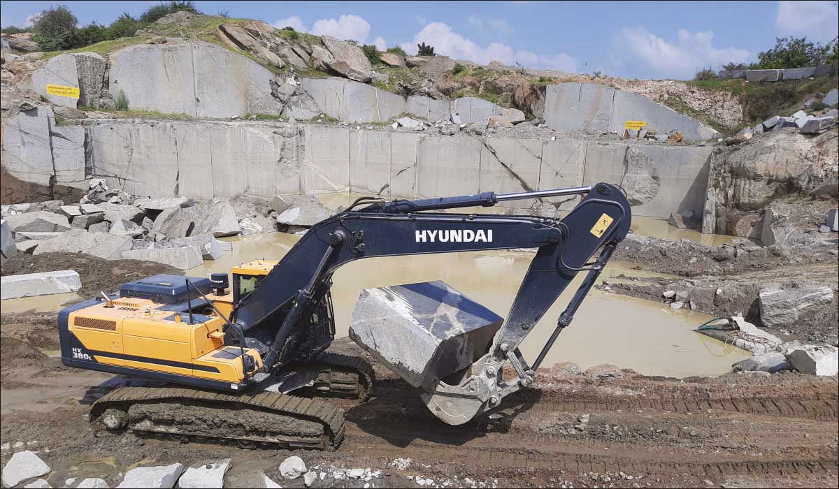 Hyundai India showcases HX-Series High-Capacity Excavators