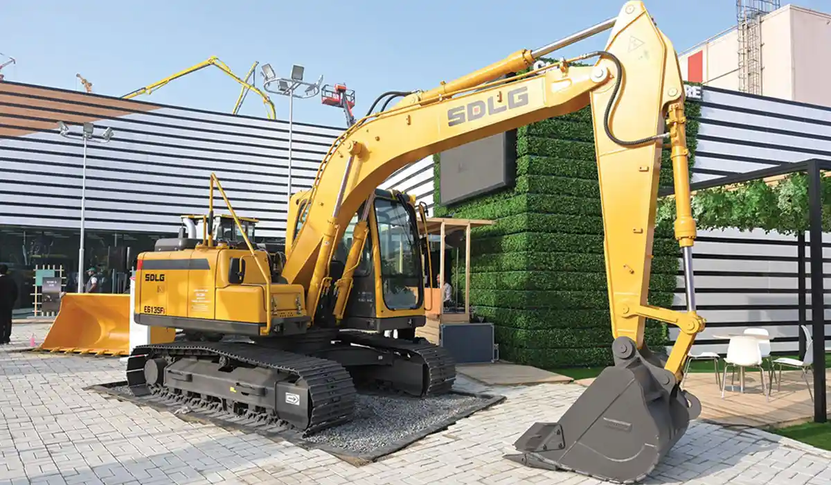 Hydraulic Excavator and L933H Wheel Loader