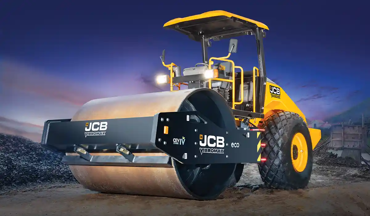 The JCB VM 117 single drum soil compactor
