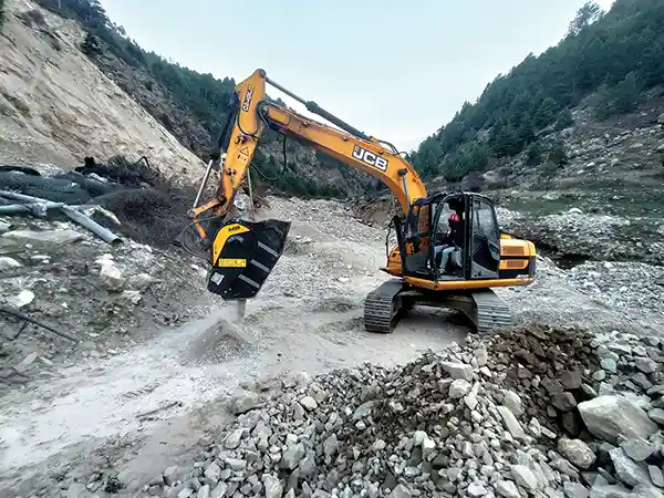 MB Crusher: Operating with Ease at Great Heights