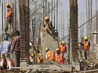 How Equipment and Machine Health Impact Worker's Safety