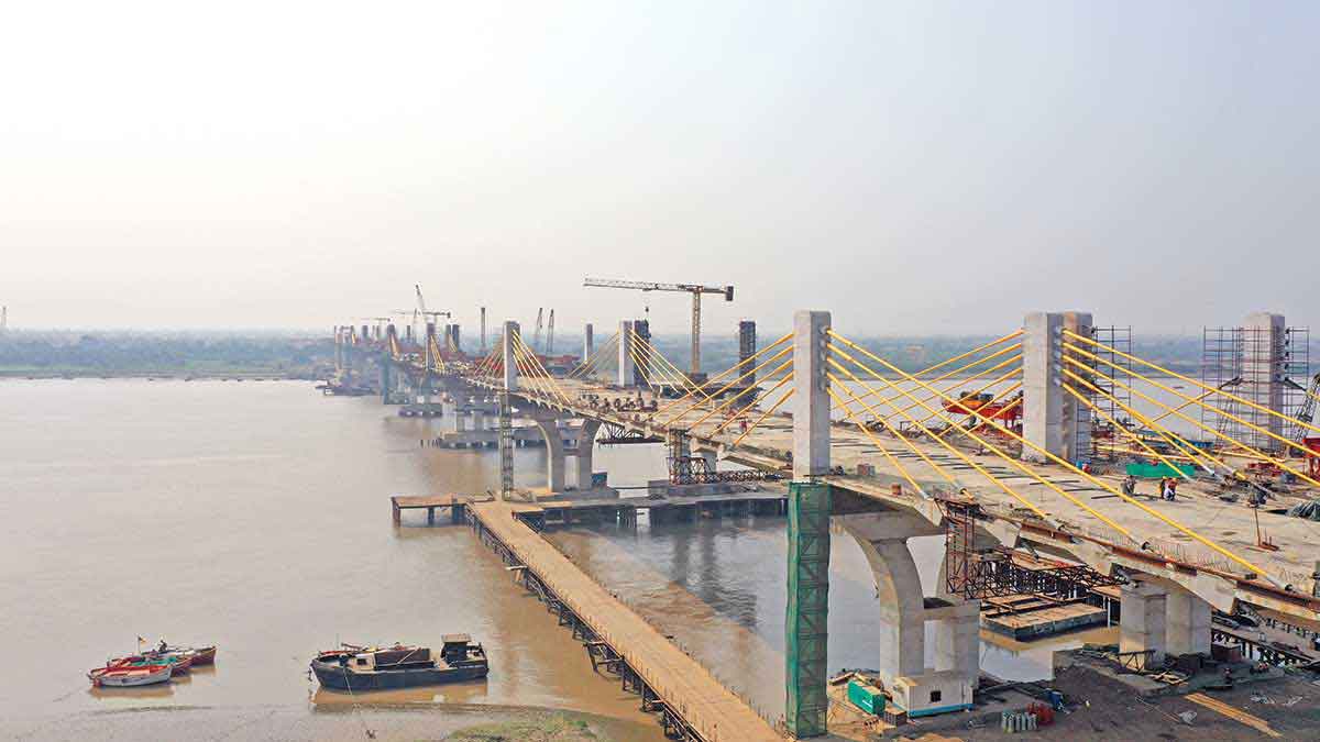 Ashoka Buildcon creating history with India's First 8 Lane Extradosed Bridge