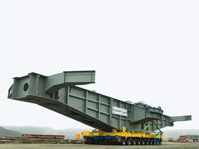 Universal Transport moves ultra-heavy components for an F60 opencast mining conveyor bridge