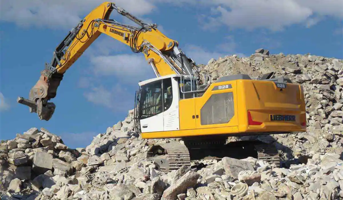 New Liebherr R 928 G8 crawler excavator