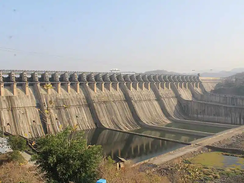 Tackling Challenging Strata in Building Sardar Sarovar Dam One of the Largest Dams in the World