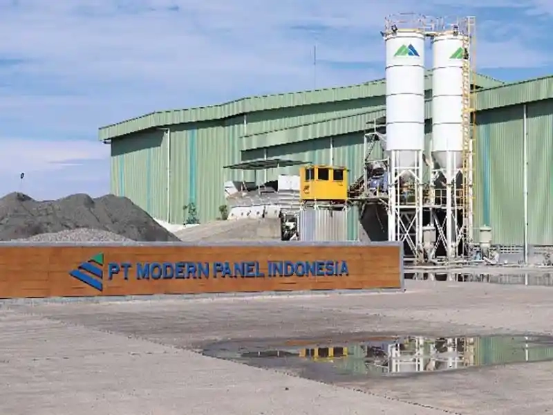 Modernland subsidiary building earthquake safe houses in Indonesia using precast concrete elements