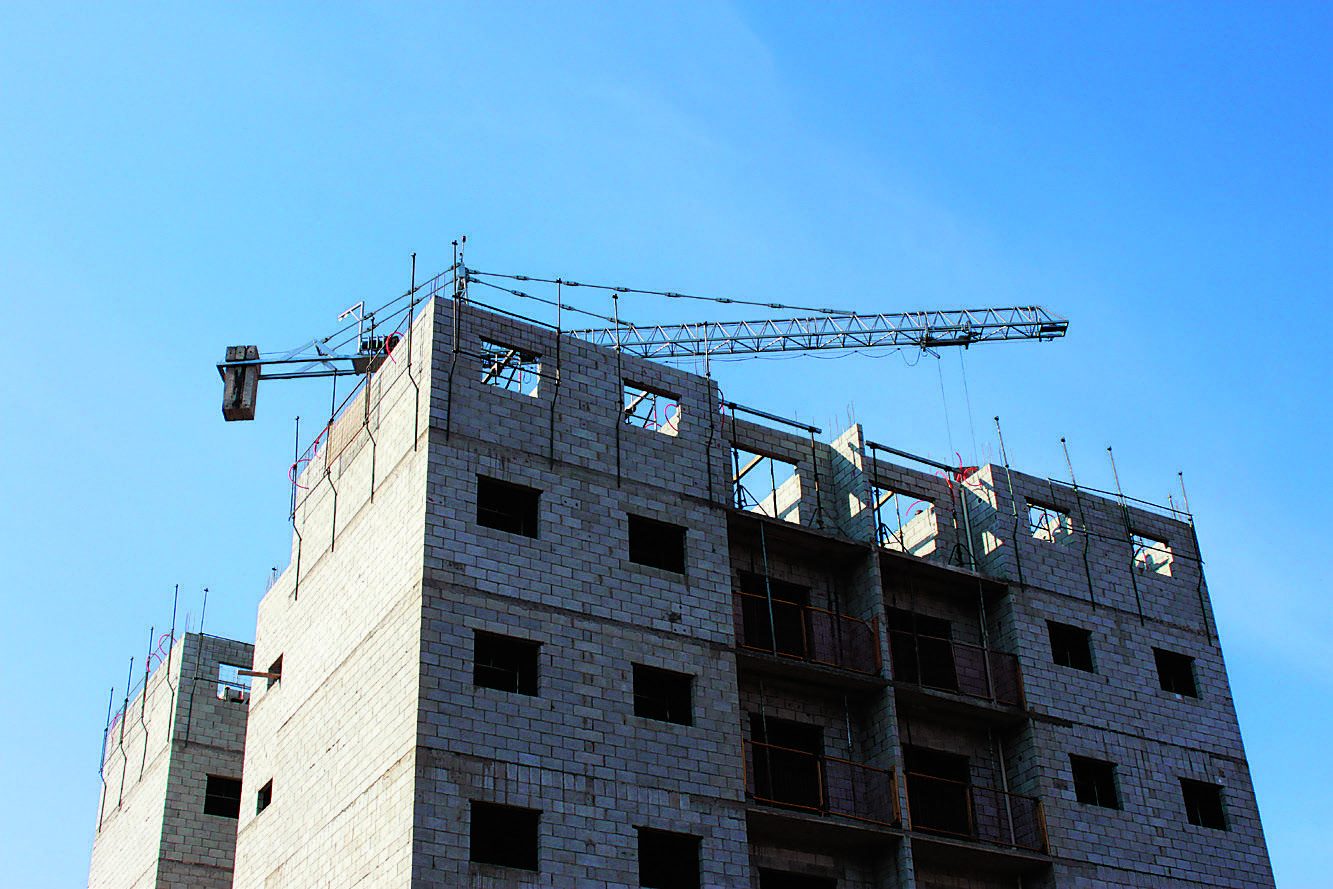 Building using Anhanguera precast slabs