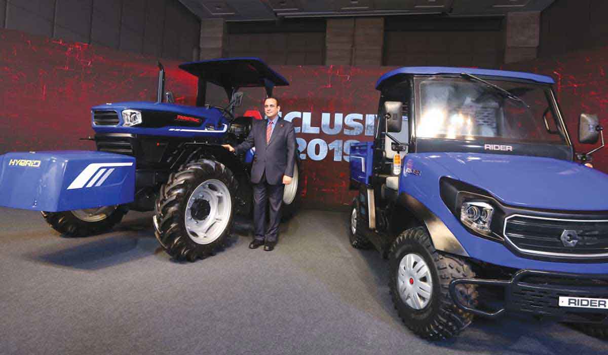 Escorts Showcases India's First Hybrid Backhoe Loader & Tractor at Esclusive 2019