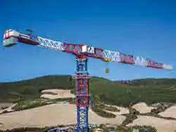 COMANSA presents new large-capacity Flat-Top crane 21LC1400