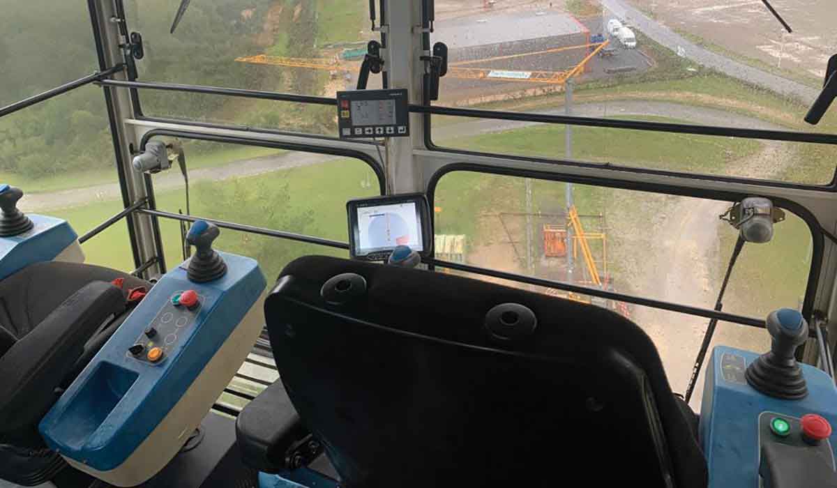AMCS technologies trains crane operators