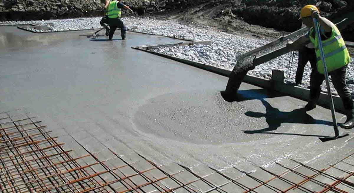 Robust Mix Proportioning of Self-Compacting Concrete Mixes