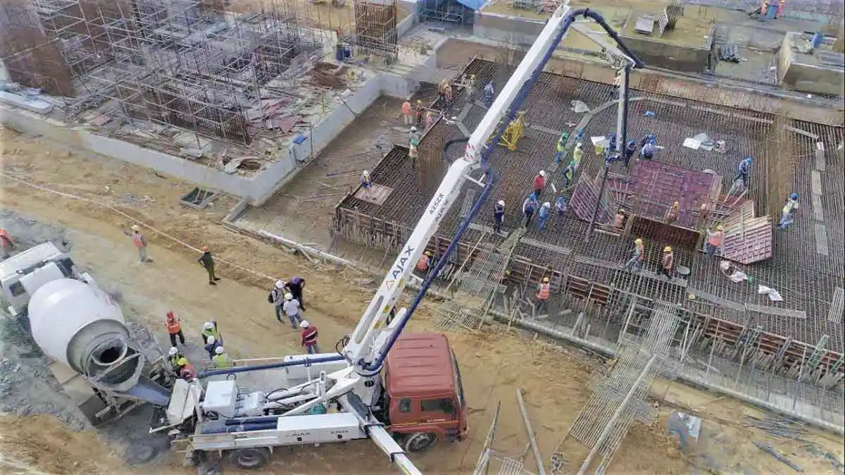 AJAX A25ZX Boom Pump in Action Site