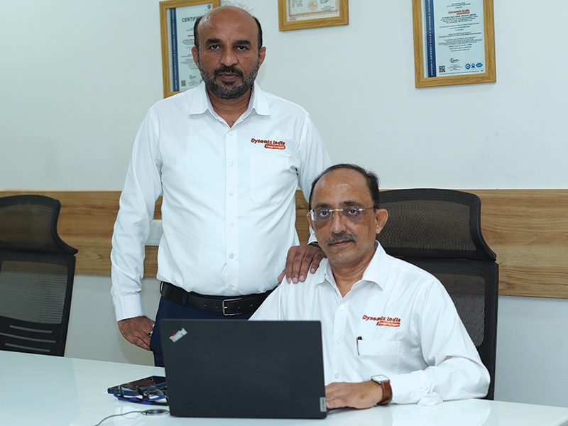 Dynemix India: Mobile Telescopic Concrete Placers & Reclaimers