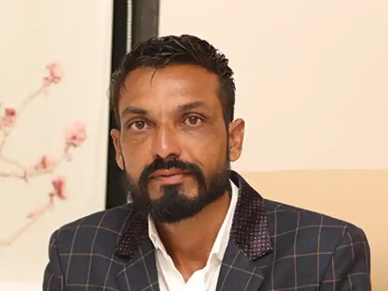 Piyush-Suthar