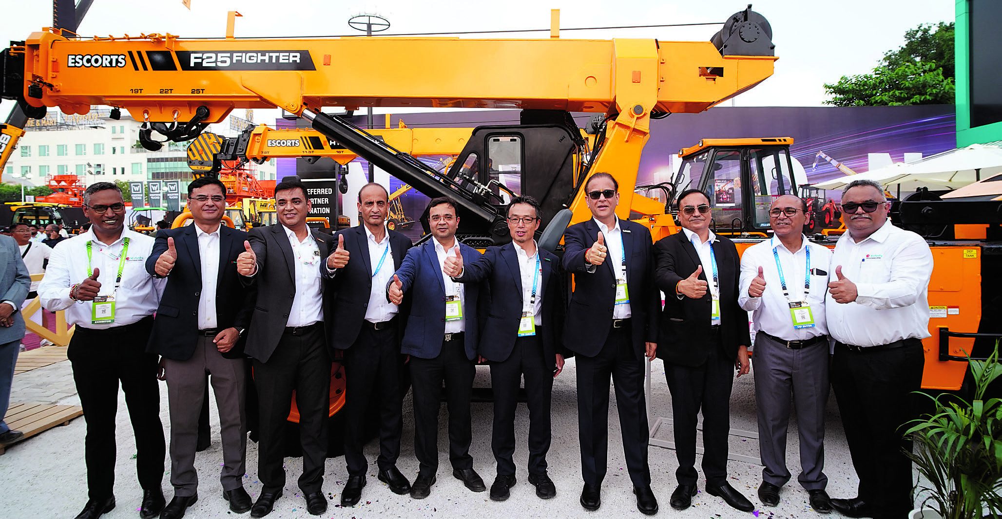 Escorts Kubota F25 Fighter crane launch