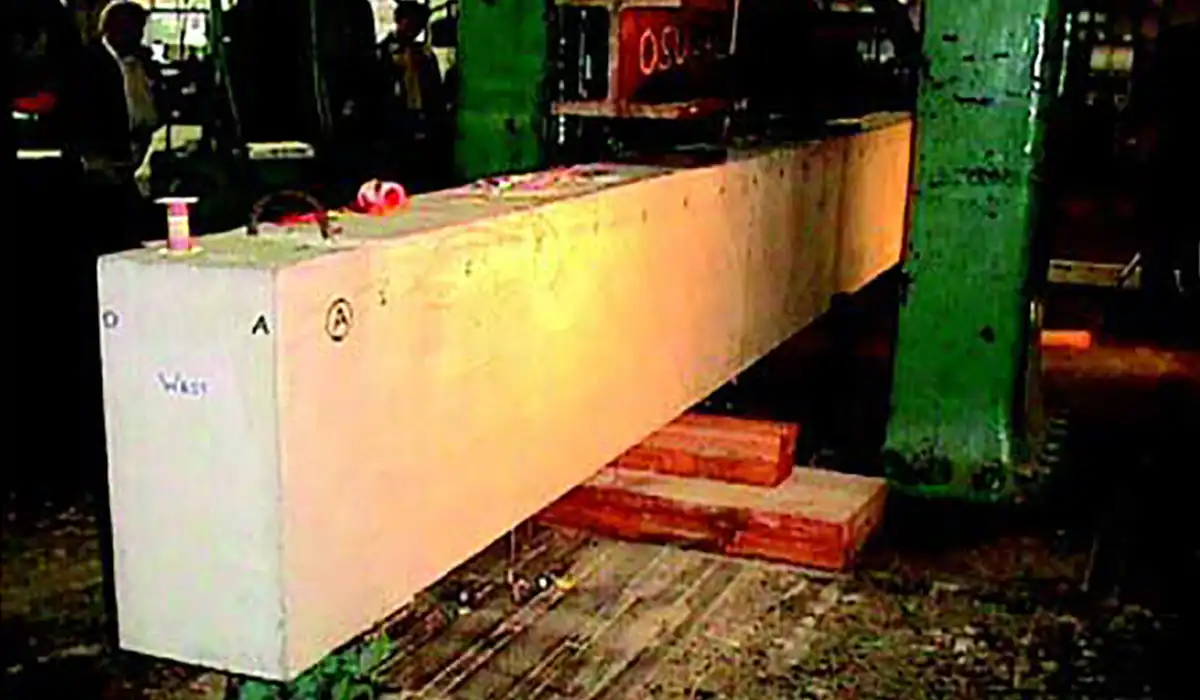 the behavior of RC beams strengthened