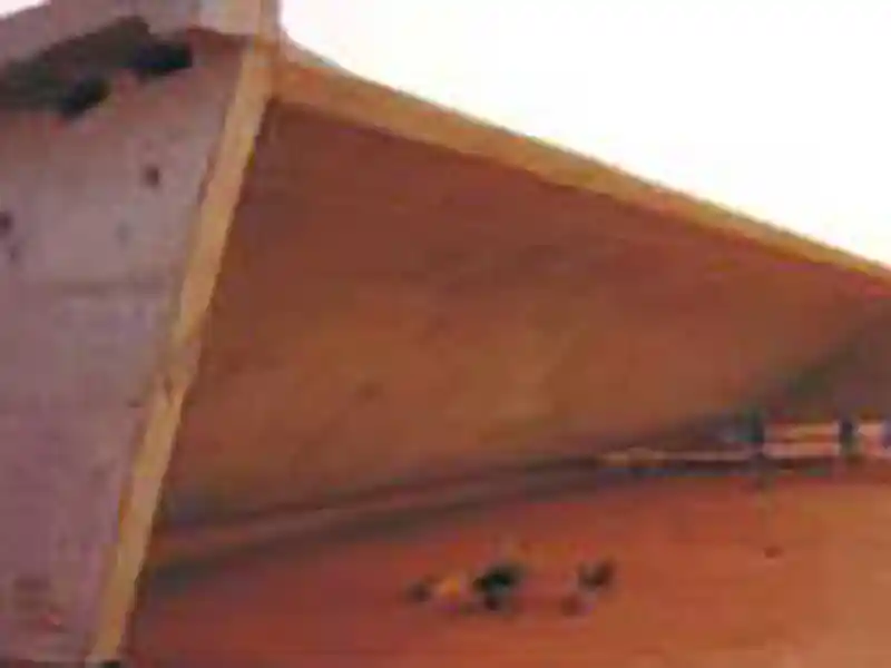 Roof waterproofing of terminal building