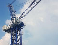 2 new luffing-jib cranes by Tower crane manufacturer COMANSA