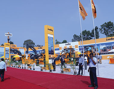 LeeBoy launches largest graders to date and CRDI versions of graders and excavators
