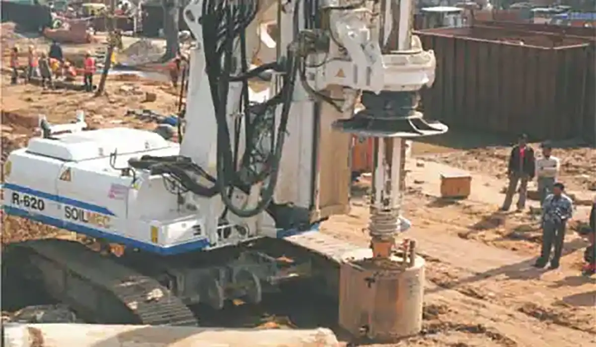 Piling and foundation piling and foundation machinery