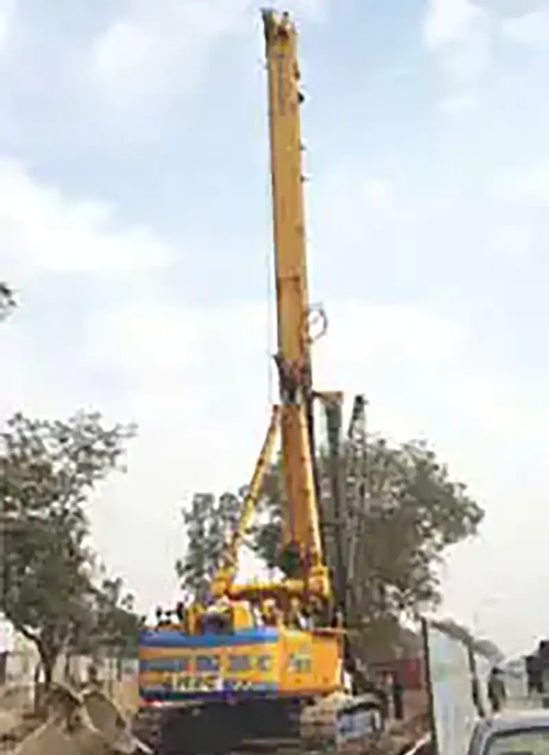 Piling and foundation piling and foundation machinery