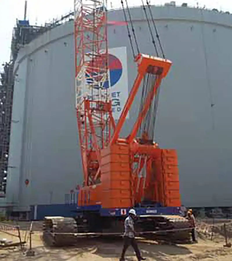 Crane Renting LNG Terminal