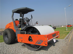 Hamm 311 Soil Compactor on Indian Roads with German Technology