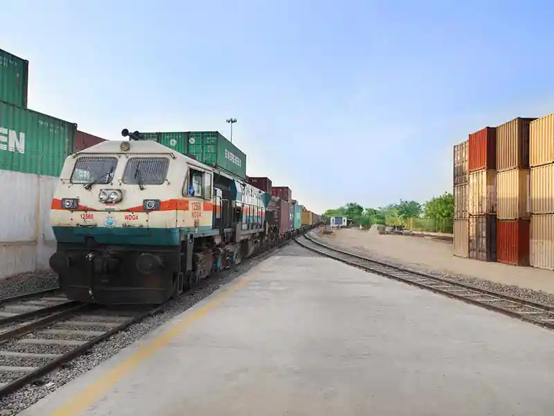 DP World DP World has started a dedicated rail freight service