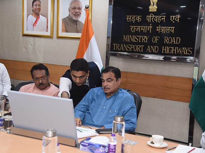 Gadkari-review-NH-Projects