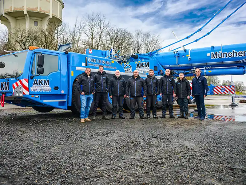 Handover-AKM-Tadano