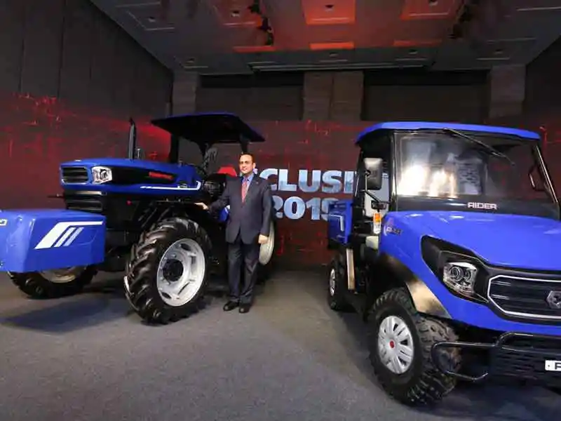 Hybrid concept Backhoe loader