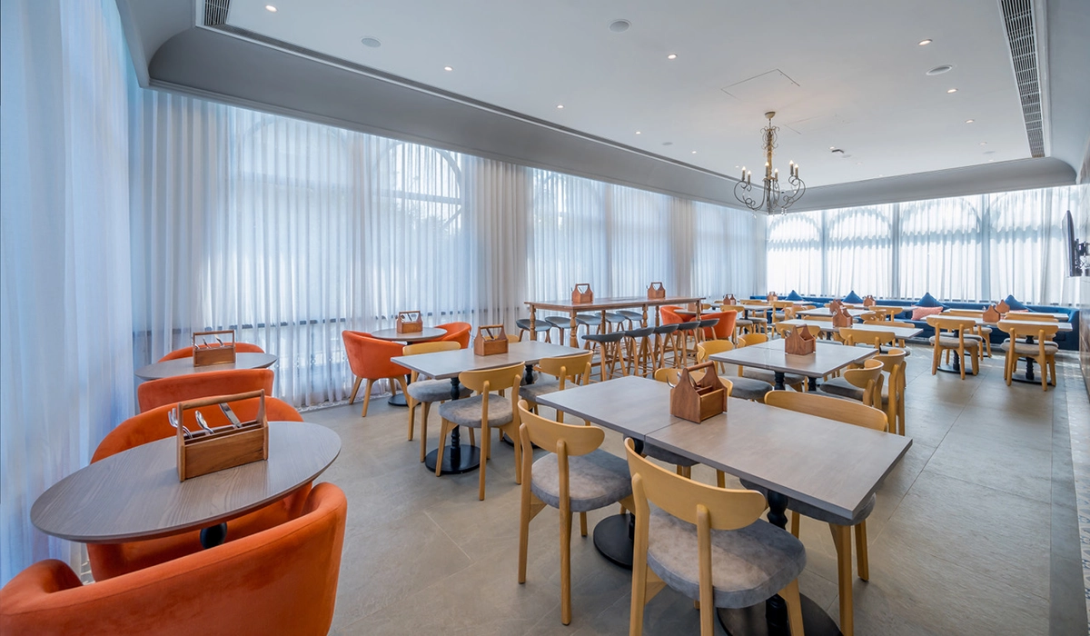 IHG Hotels & Resorts IHG Hotels & Resorts