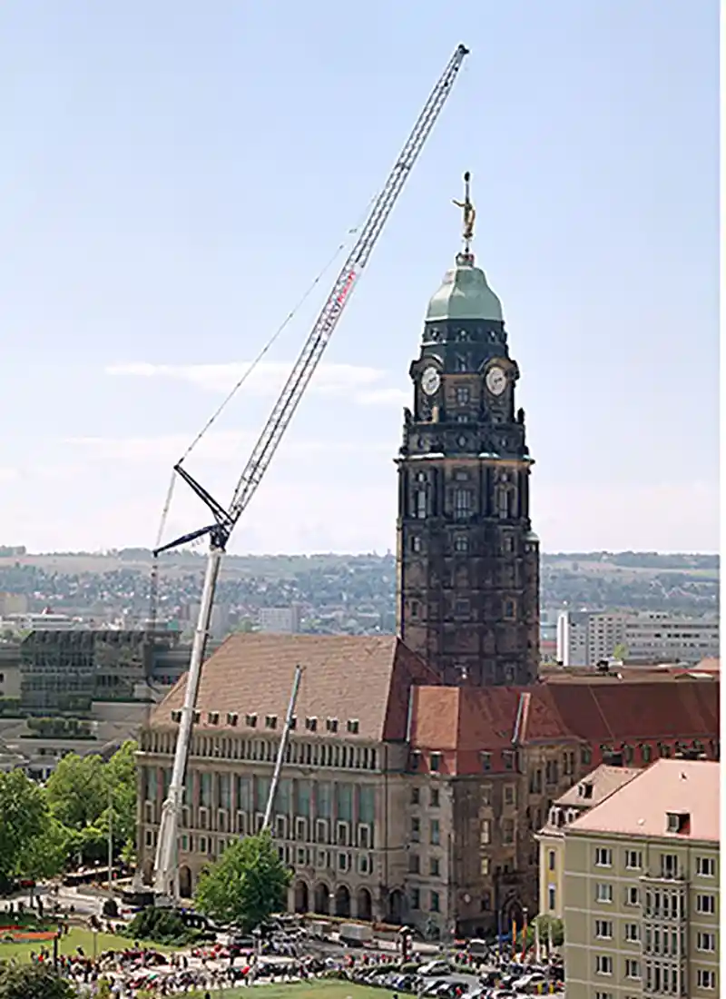 Liebherr-cranes