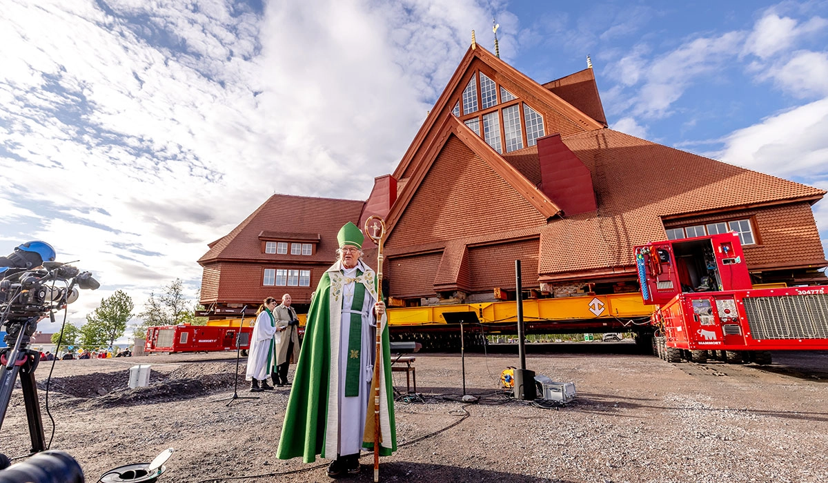 Relocates Historic Kiruna Church