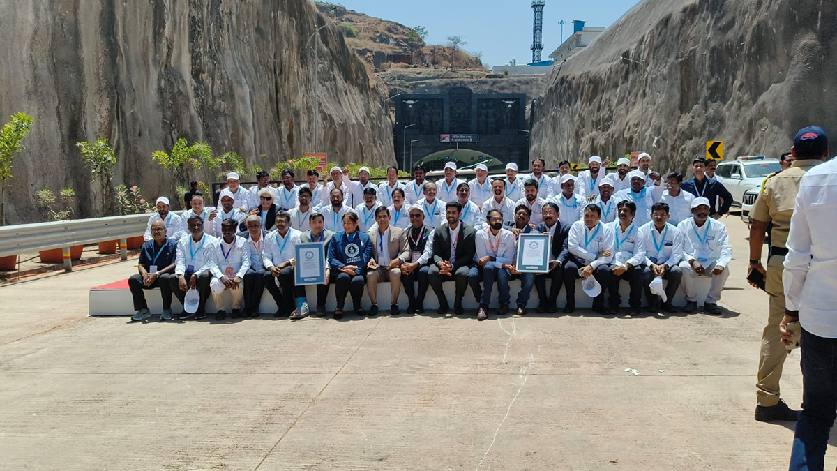 NECL-employess-Guiness-World-record