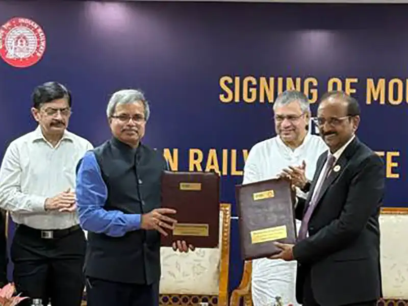 Indian Railways, SBI Sign MoU