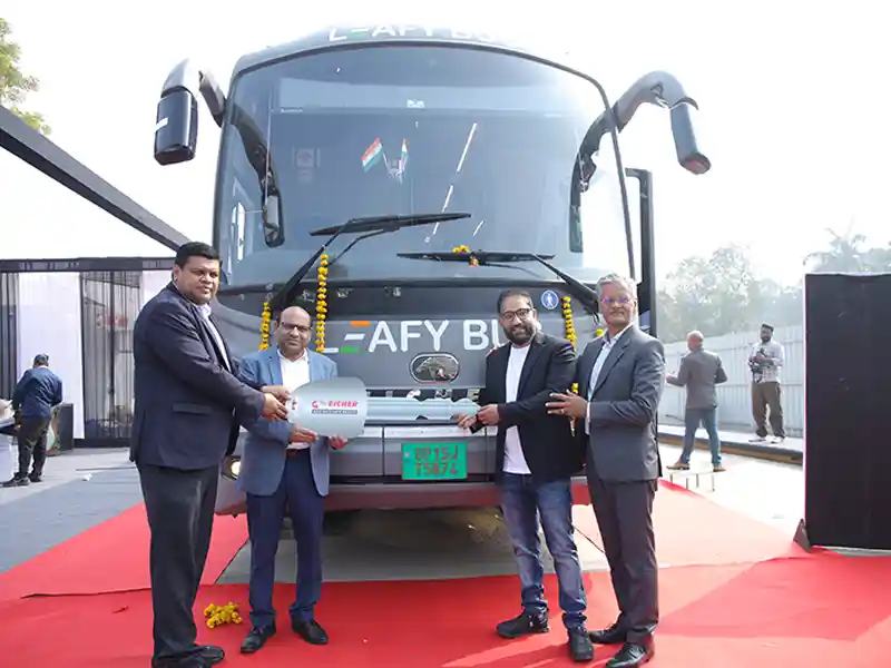 electric-intercity-sleeper-bus-eicher