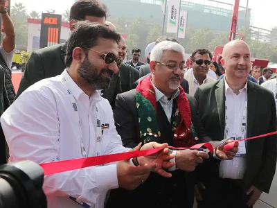 CASE: BS CEV V Vibratory Compactors, F28 Engine & Advanced Telematics