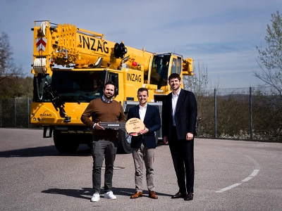 INZAG-Adds-Liebherr-LTM-1090