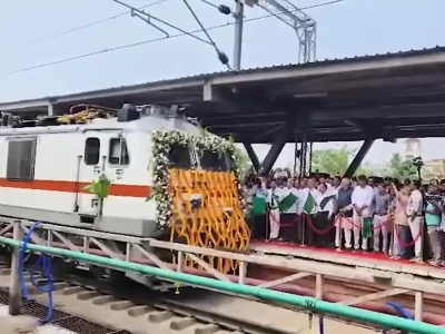 Bengaluru-Mumbai-Express-Flagged-Off