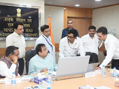 Nitin-Gadkari-Reviews-Highway-Projects